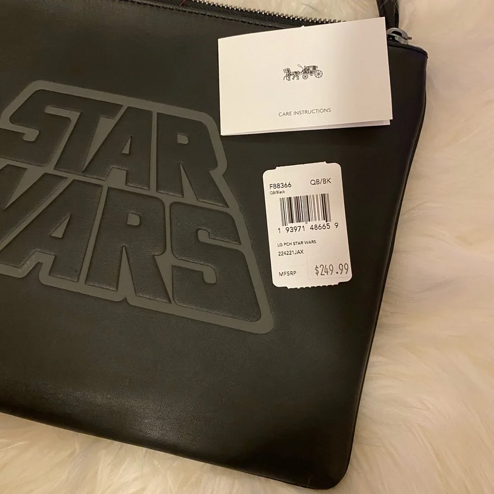 COACH STARWARS POUCH WRISTLET NWT - Picture 13 of 15
